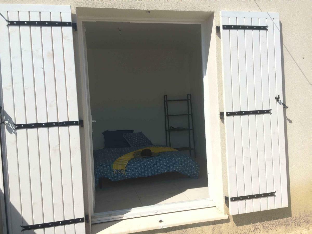 Апартаменты En Camargue Сален-де-Жиро Экстерьер фото