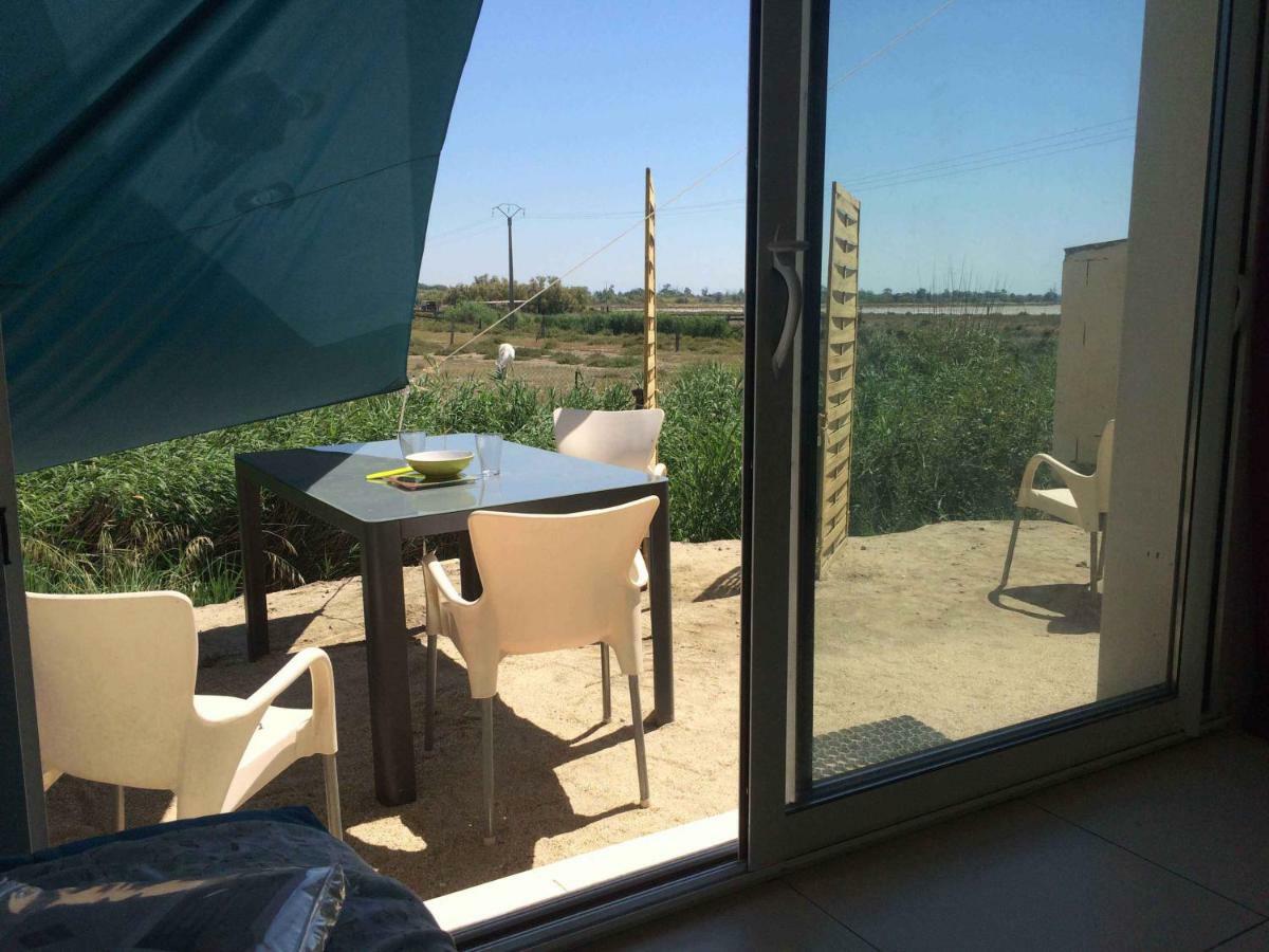 Апартаменты En Camargue Сален-де-Жиро Экстерьер фото
